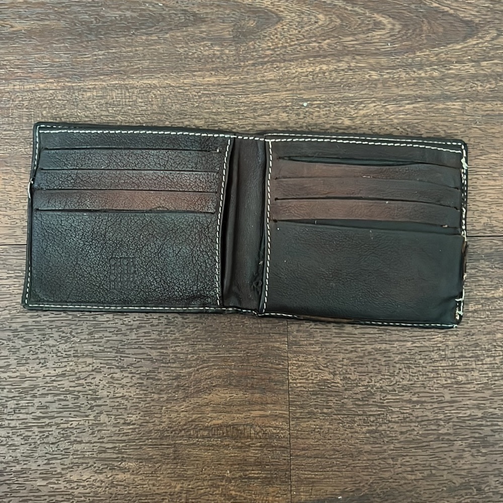 Carolina Herrera Wallet - Picture 4 of 8